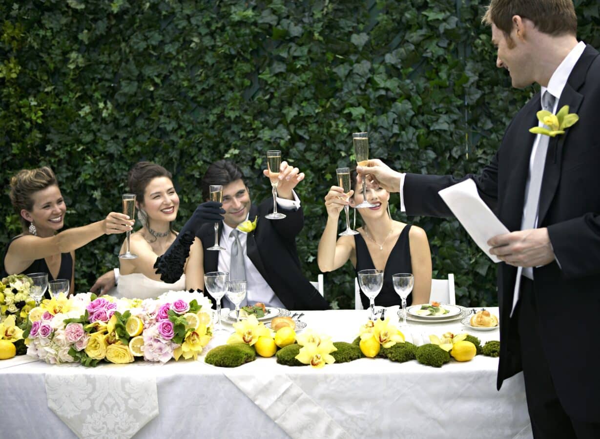 How to Memorize a Wedding Speech? Tips for a Perfectly Delivered Toast - How to Memorize a Wedding Speech | CubeBik Blog Overcoming Speech Anxiety